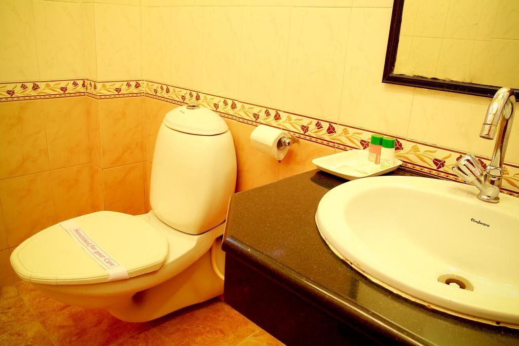 Hotel Swagath Bangalore Bagian luar foto