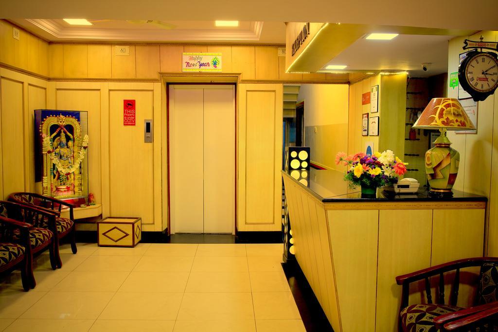 Hotel Swagath Bangalore Bagian luar foto