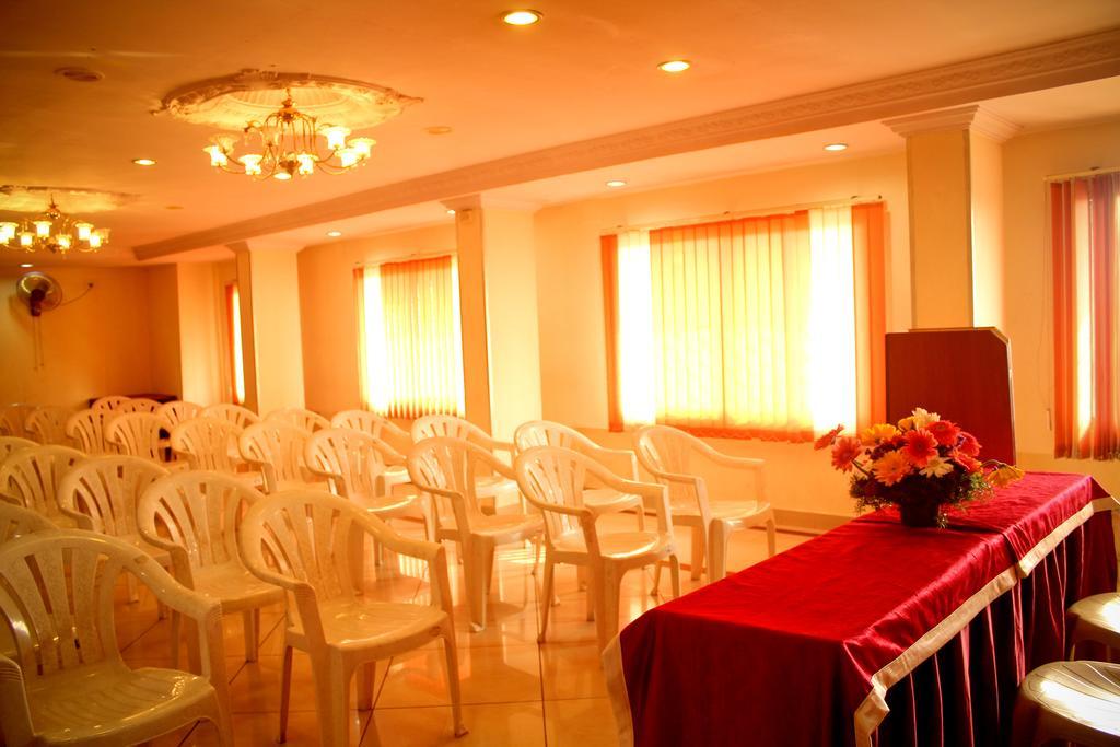 Hotel Swagath Bangalore Bagian luar foto