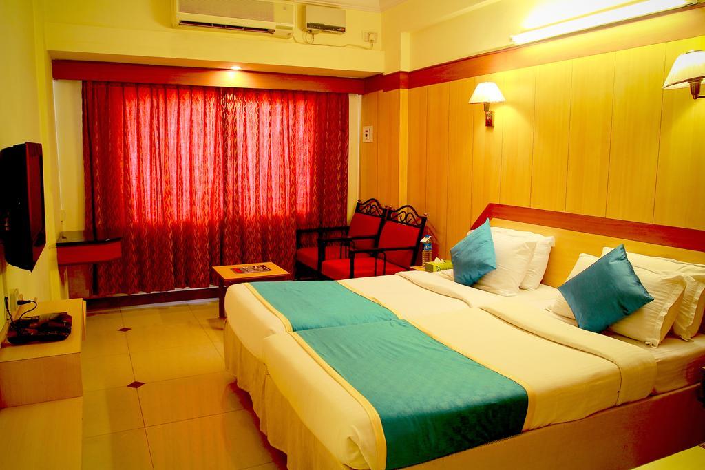 Hotel Swagath Bangalore Bagian luar foto